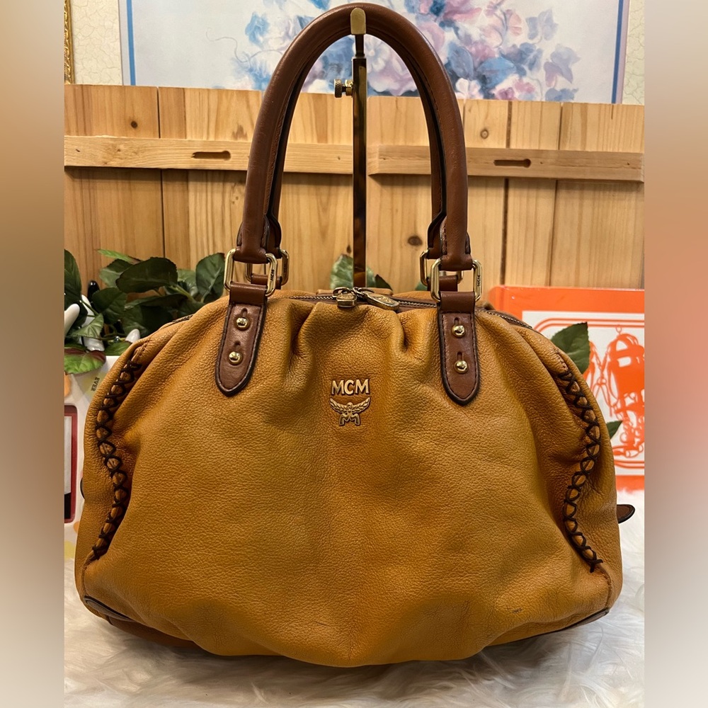 ⭐️MCM Soft Leather Handbag